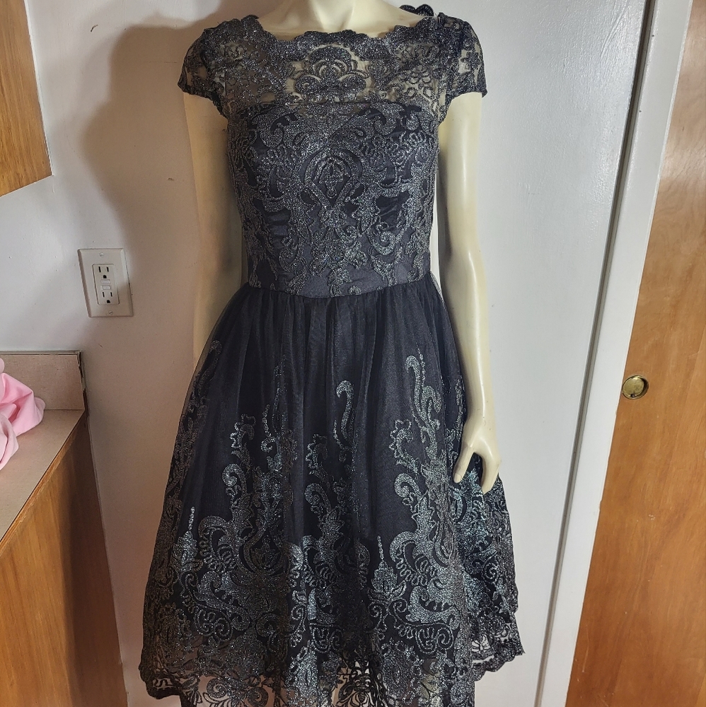 Chi Chi London Gorgeous Black & Silver Lace Dress Sz 6